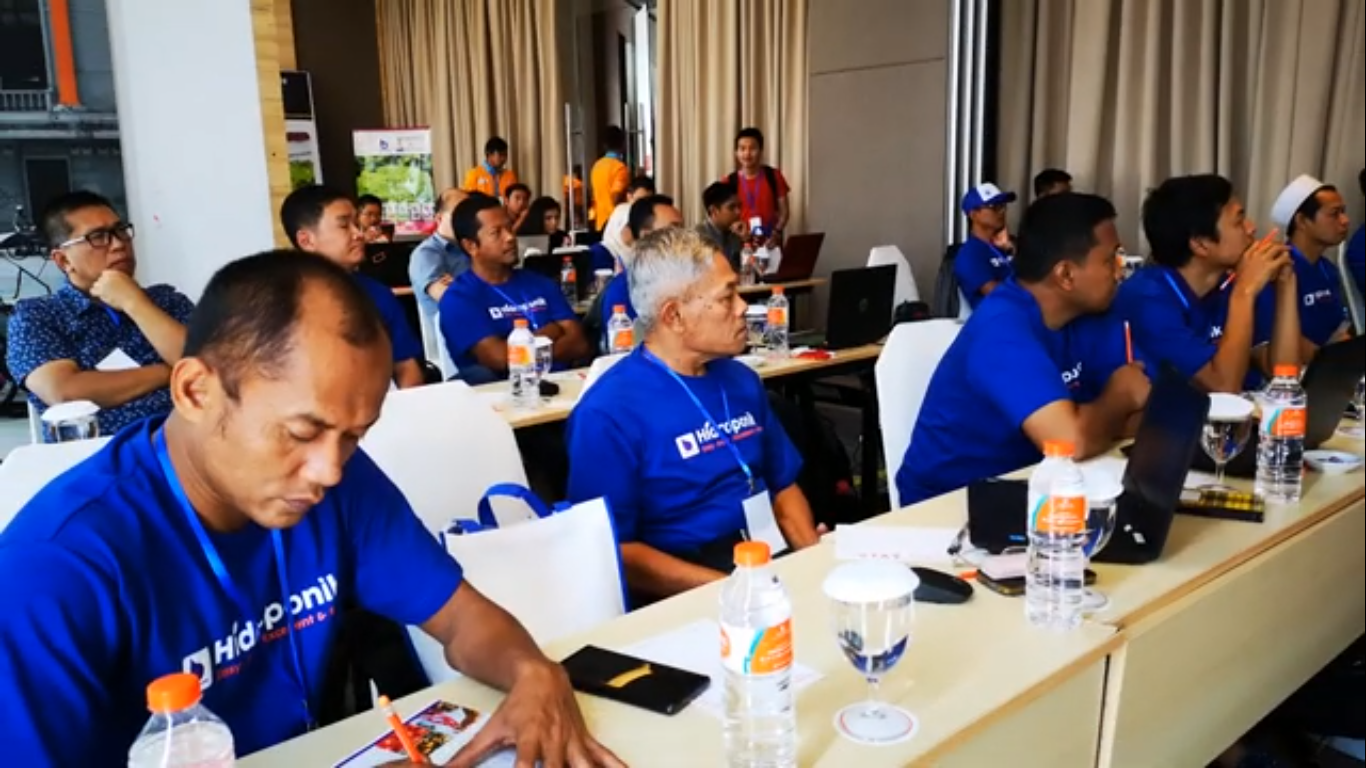 pelatihan-meracik-nutrisi-hidroponik-surabaya